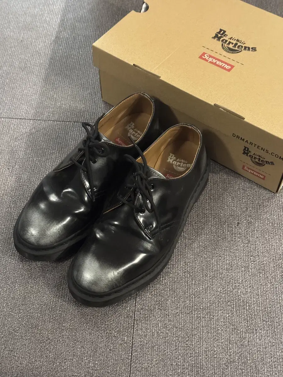 슈프림 x 닥터마틴 1461 / Dr. Martens x Supreme